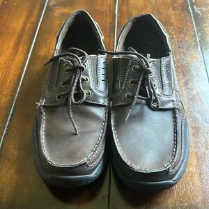 Skechers Relaxed Fit Memory Foam Men’s Shoes Size 9.5